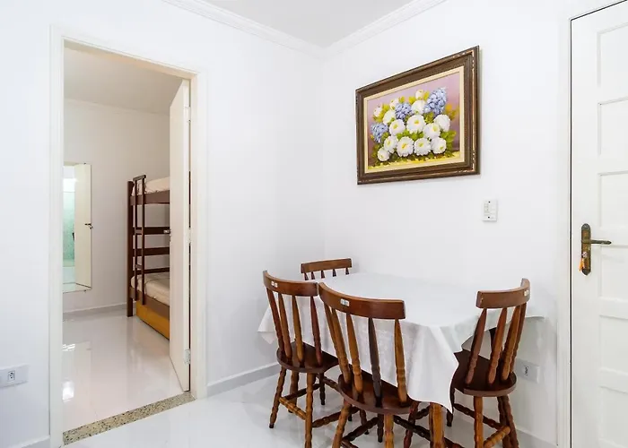 Apartamento A 100 Metros Da Praia - 01 Dormitorio - Edificio Agua Viva